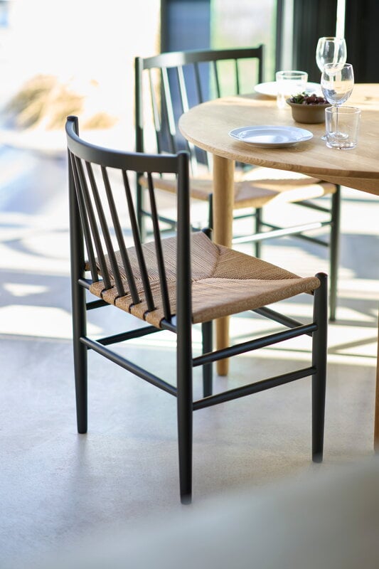 FDB Møbler C62 Bjørk dining table, 115 cm, oiled oak, decoration image