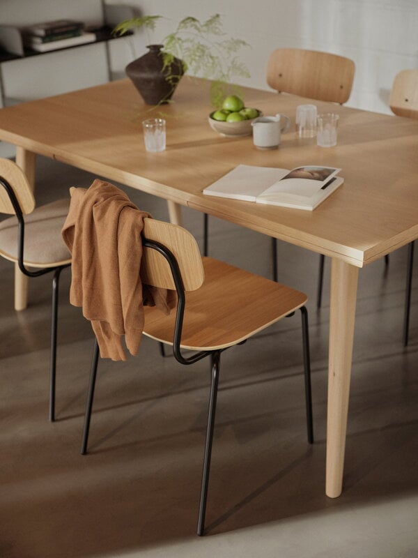 FDB Møbler C65 Åstrup extendable dining table, 90 x 170 cm, lacquered oak, decoration image