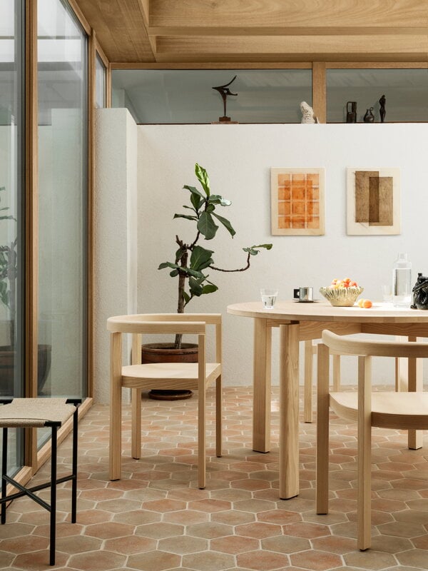 Fritz Hansen After dining table MA410, 120 cm, white pigmented oiled ash, decoration image