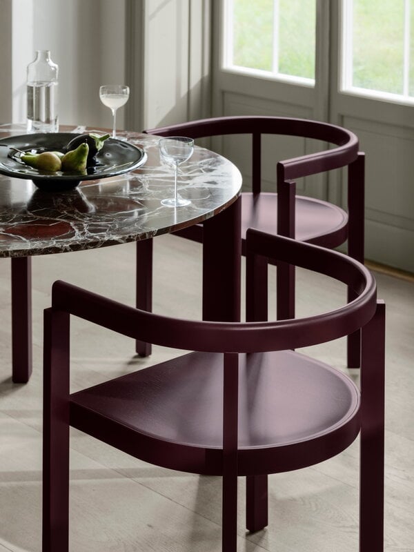 Fritz Hansen After chair MA100, burgundy ash, decoration image