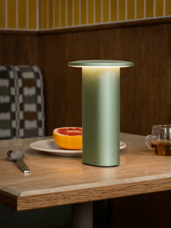 Fritz Hansen Solae portable lamp, light green, decoration image