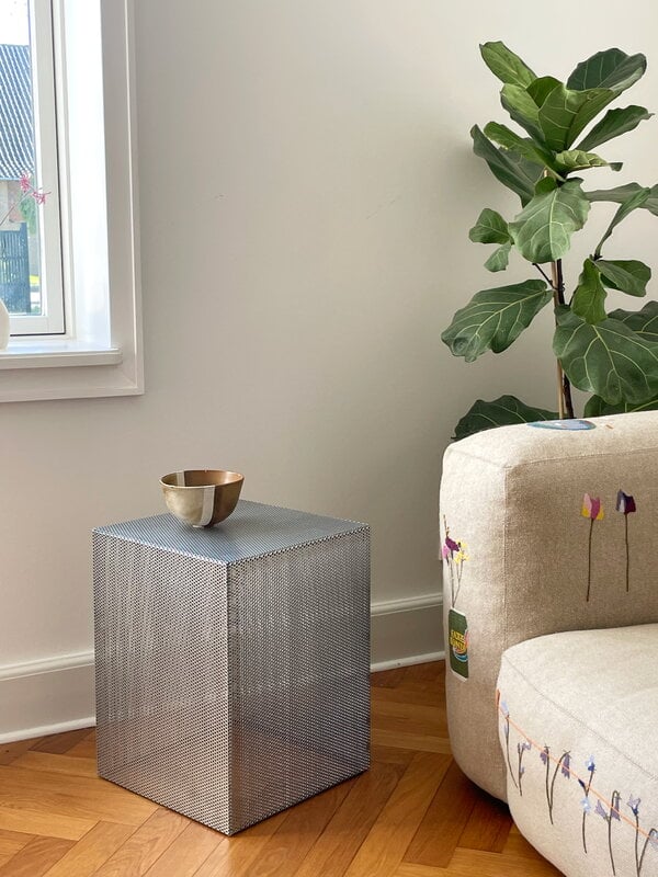 Fólk Reykjavík Venti side table, galvanized steel, decoration image