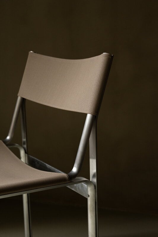 Frama Union tuoli, alumiini - sandstone mesh, sisustuskuva