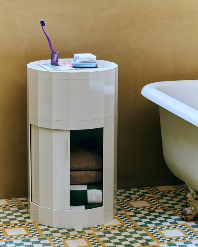 展示品 HAY HAY FACET CABINET HIGH キャビネット 白 HAY Facet cabinet incl. feet and castors, high, eggshell | Finnish