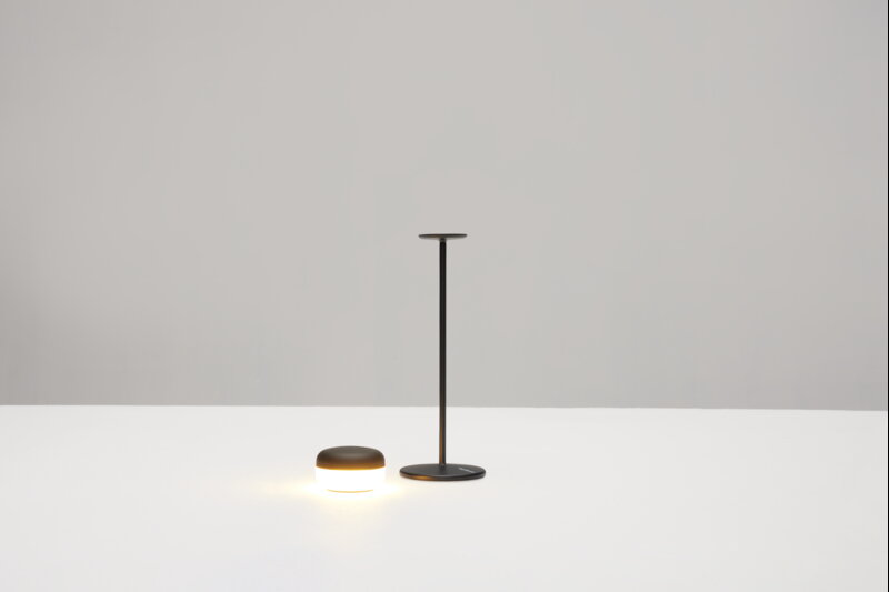 Fatboy Cheerio wireless table lamp, black, decoration image