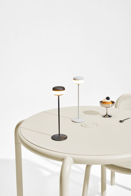 Fatboy Cheerio wireless table lamp, black, decoration image