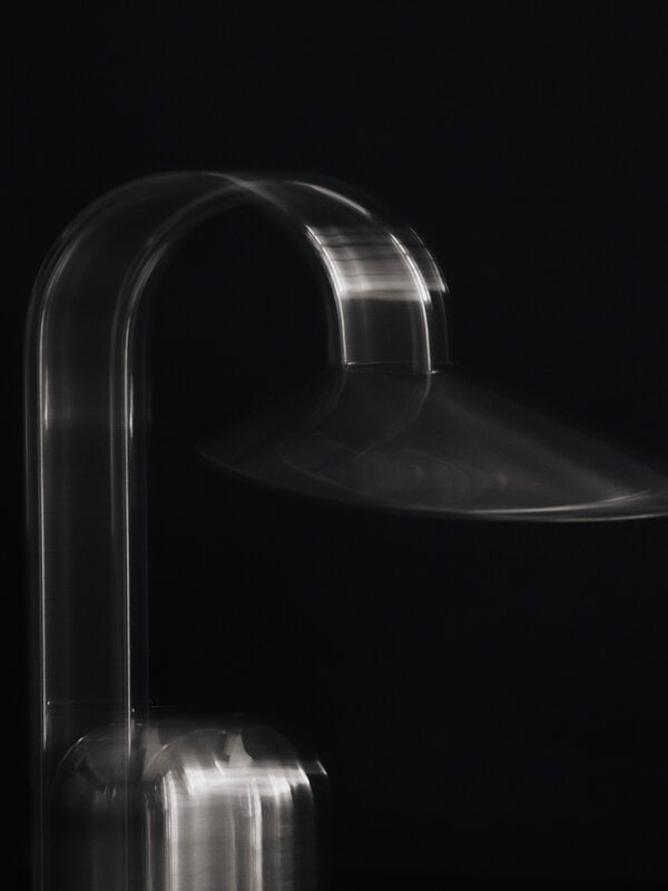 Ferm Living Lampe portable Arum, acier inoxydable, image décorative