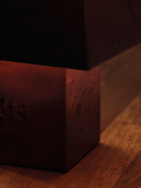 Ferm Living Burl table lamp, dark stained burl, decoration image
