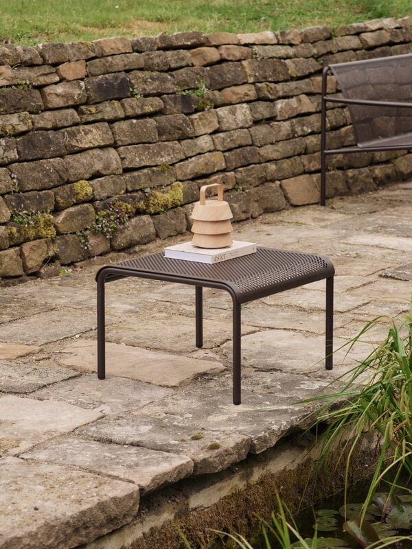 Ferm Living Dapple low table, 57 x 57 cm, dark chocolate, decoration image