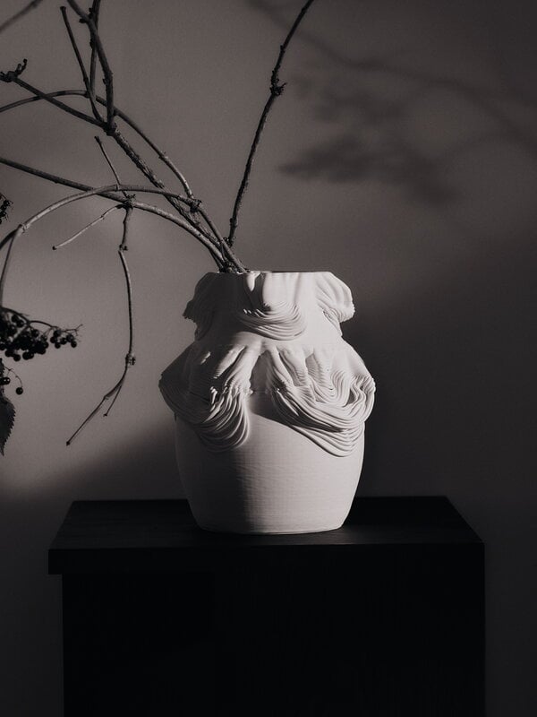 Ferm Living Drisca vase, h. 23 cm, off-white, decoration image