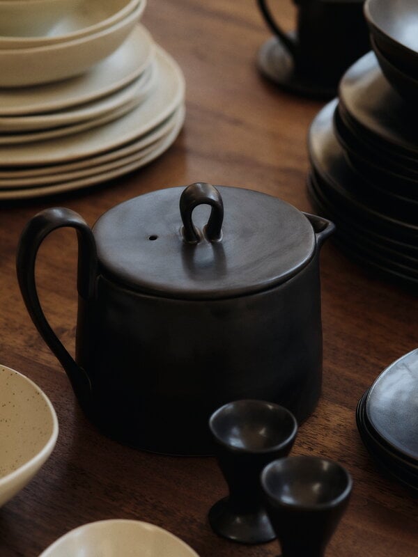 Ferm Living Flow teapot, black, view 3
