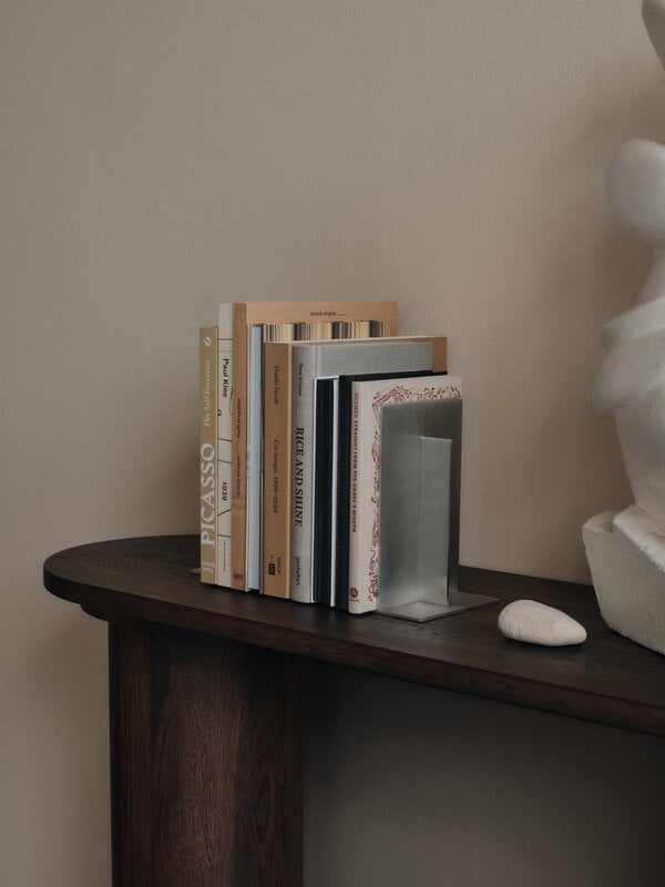 Ferm Living Lager bookend, 2 pcs, aluminium, decoration image