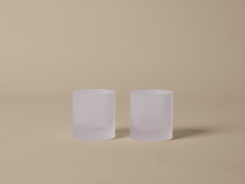 Ferm Living Ripple verres à gobelet, 2 pcs, givrés, image décorative