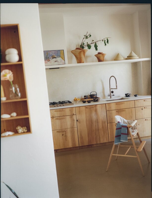 Ferm Living Evio maljakko, 35 cm, iso, burnt umber, näkymä 2