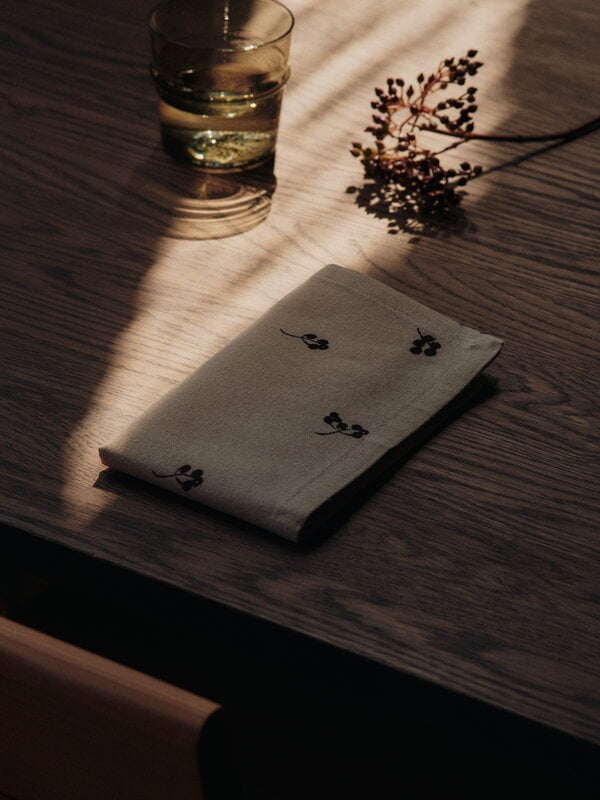 Ferm Living Baies napkins, 4 pcs, natural - dark chocolate, decoration image