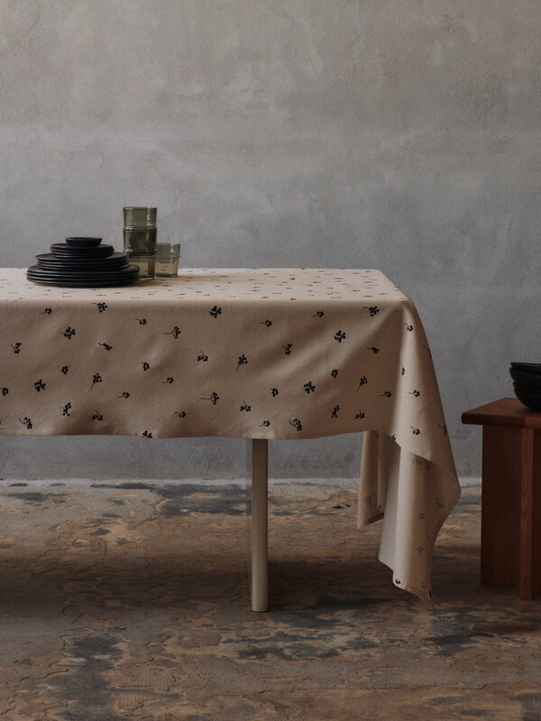 Ferm Living Baies tablecloth 150 x 240 cm, natural - dark chocolate, decoration image