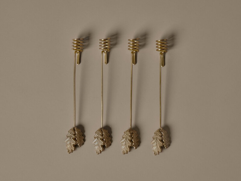 Ferm Living Oak leaf Weihnachtsbaumkerzenhalter, Set von 4, Messing, dekorationsbild