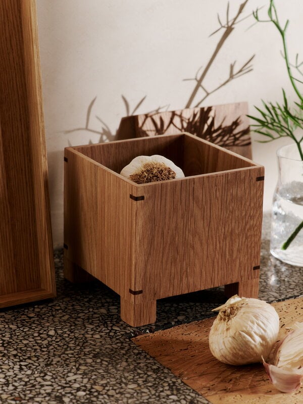 Ferm Living Bon Knoblauchbox, Eiche natur, dekorationsbild