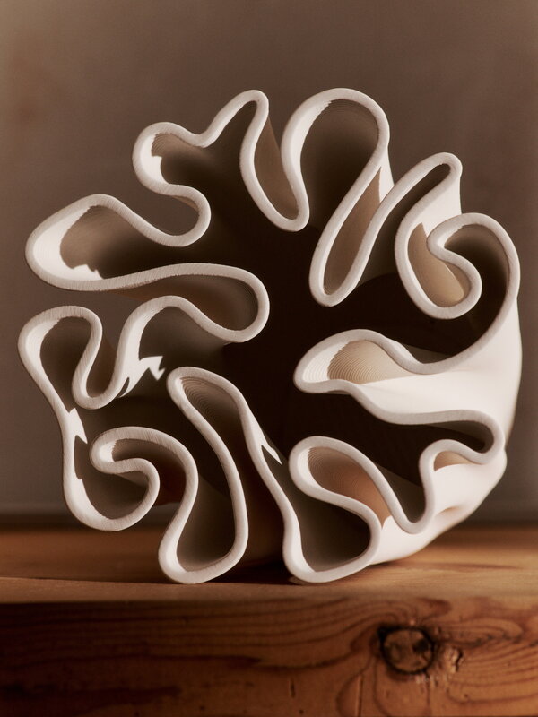 Ferm Living Dedali vase, medium, off-white, decoration image
