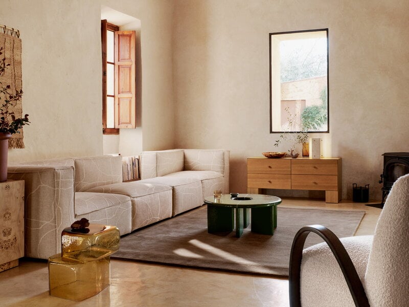 Ferm Living Tavolino Deya, 80 cm, verde scuro, immagine decorativa
