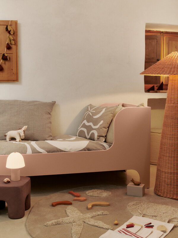 Ferm Living Sill Junior bed, rose, decoration image
