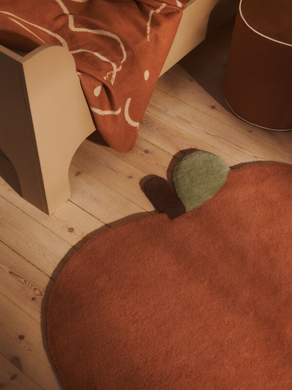 Ferm Living Apple tufted rug, 130 cm, brown clay, decoration image