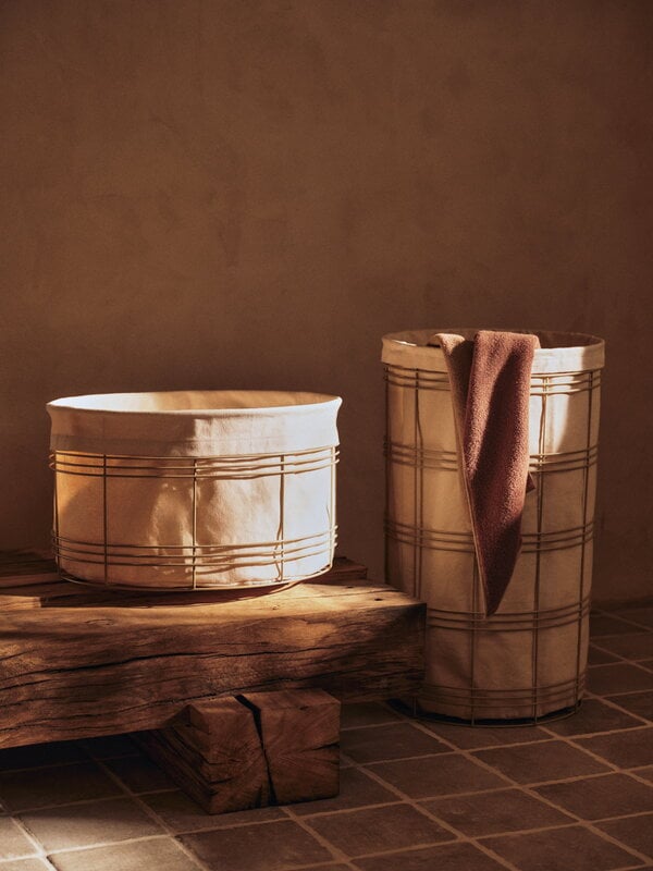 Ferm Living Fio basket, low, cashmere - natural, decoration image