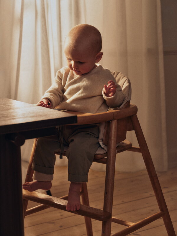 Ferm Living Muru high chair, oiled oak, decoration image