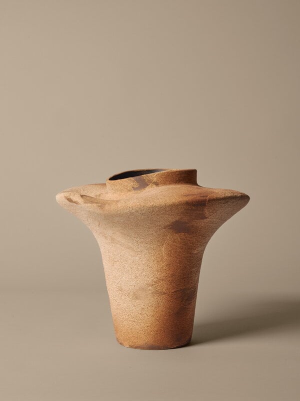 Ferm Living Evio maljakko, 35 cm, large, burnt umber, decoration image