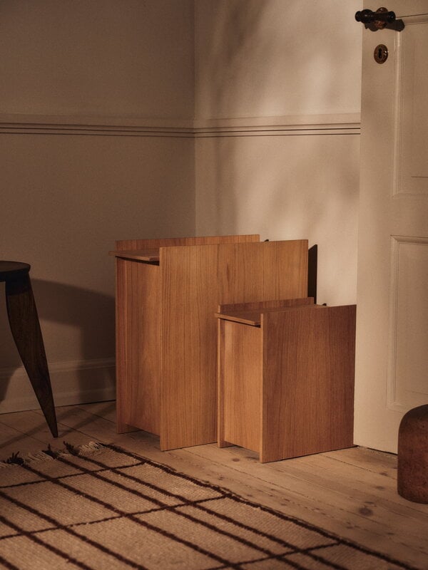 Ferm Living Sama wooden bin, h. 50 cm, lacquered oak, decoration image