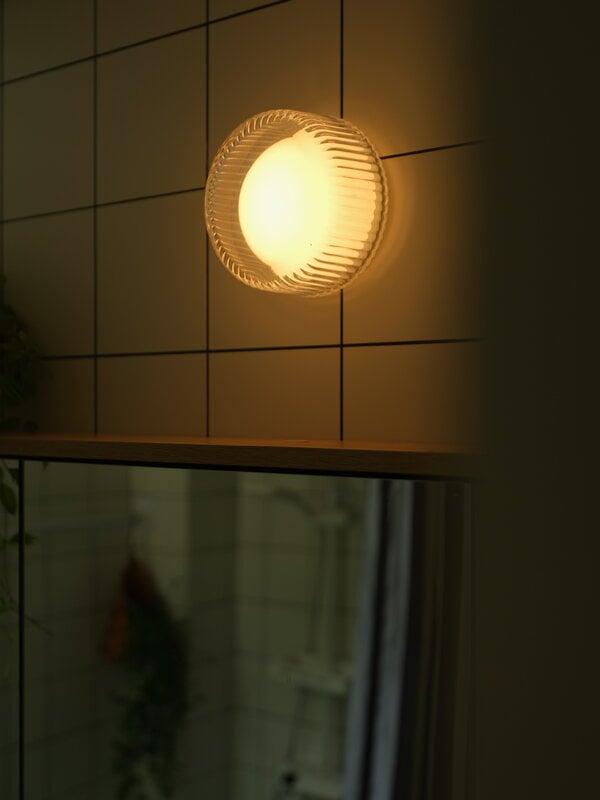 Tala Firth wall lamp, clear - white, decoration image
