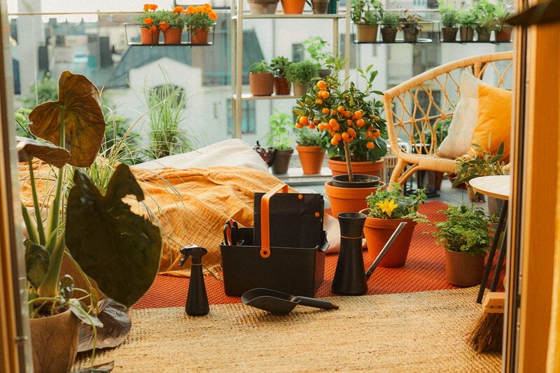 Fiskars Balcony garden toolbox, black - orange, decoration image