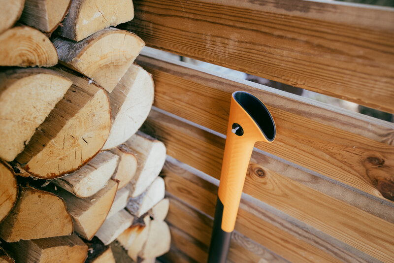 Fiskars X-Series splitting axe X24, M, decoration image