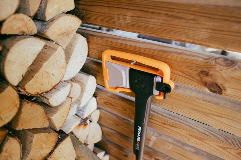 Fiskars X-Series splitting axe X24, M, decoration image