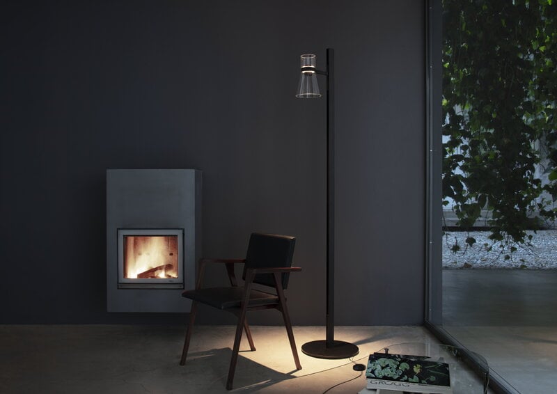 Flos Nocturne 1 floor lamp, cone, black, decoration image