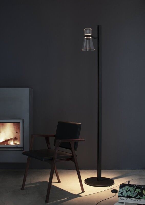 Flos Nocturne 1 floor lamp, cone, black, decoration image