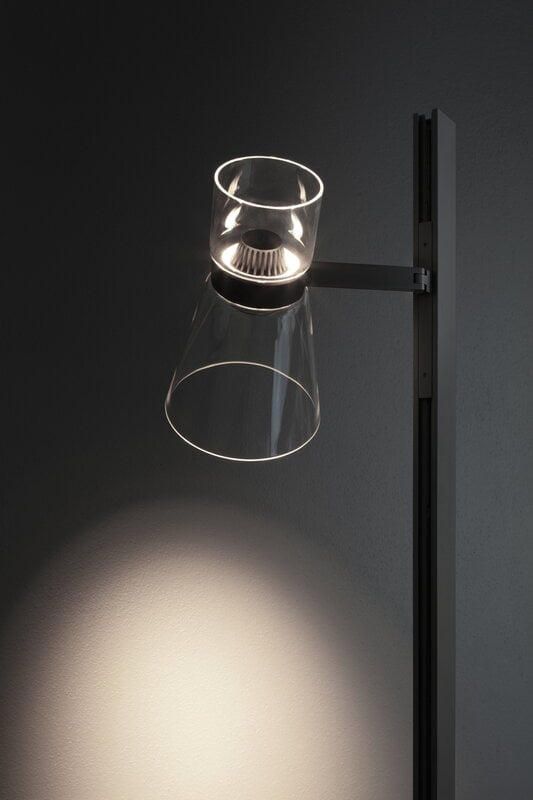 Flos Nocturne 1 floor lamp, cone, black, decoration image