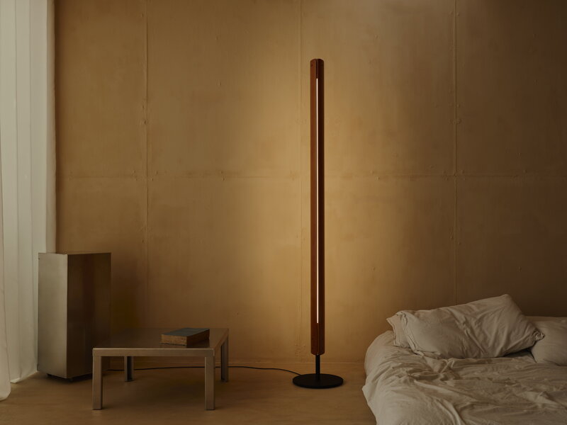 Flos Seki-han floor lamp, brown, decoration image
