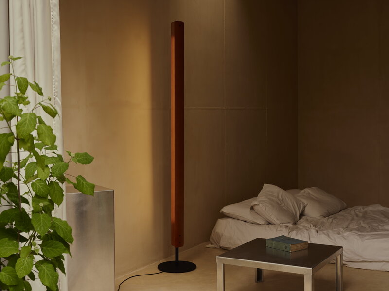 Flos Seki-han floor lamp, brown, decoration image