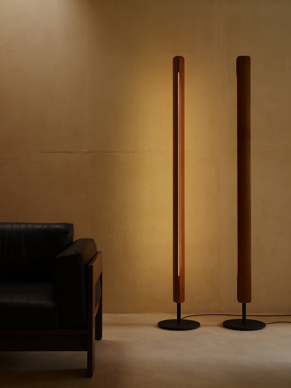 Flos Seki-han floor lamp, brown, decoration image