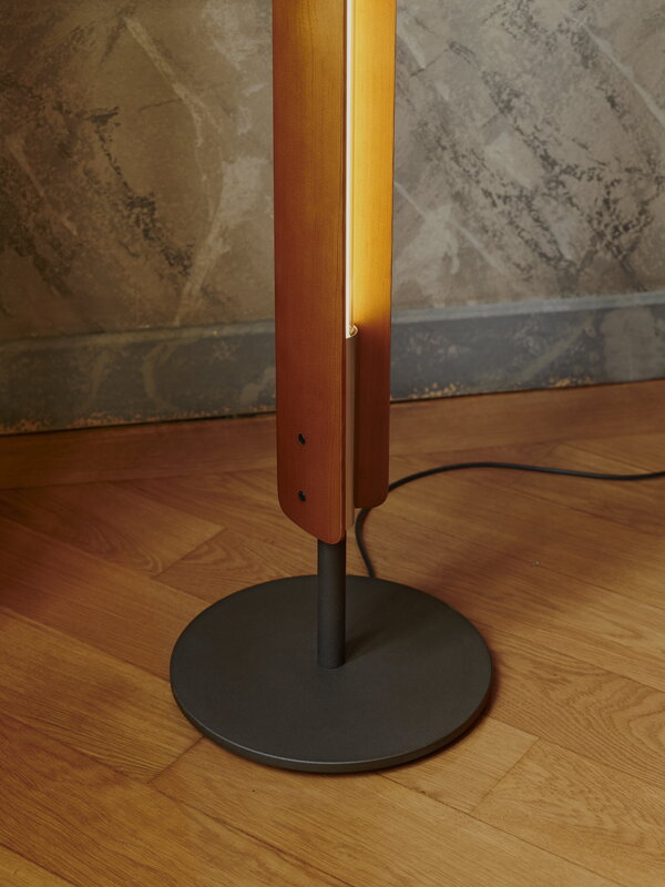 Flos Seki-han floor lamp, brown, decoration image