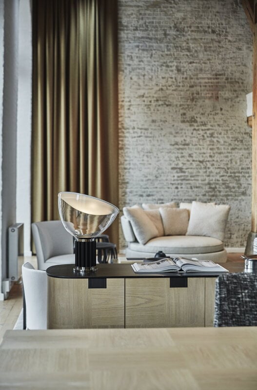 Flos Lampada da tavolo Taccia, piccola, nera, immagine decorativa