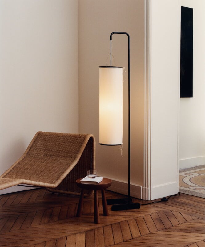 GUBI Silk Lantern lattiavalaisin, luonnonvalkoinen silkki - mattamusta, näkymä 2