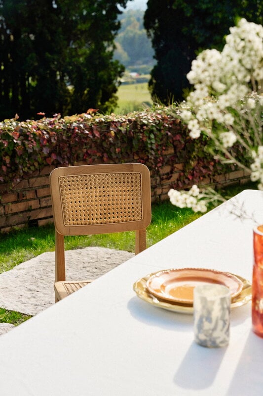 GUBI C-chair Outdoor, teak - HDPE cane, decoration image