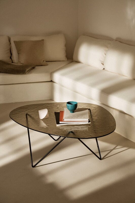 GUBI Pedrera coffee table, black - bronze structured glass, decoration image