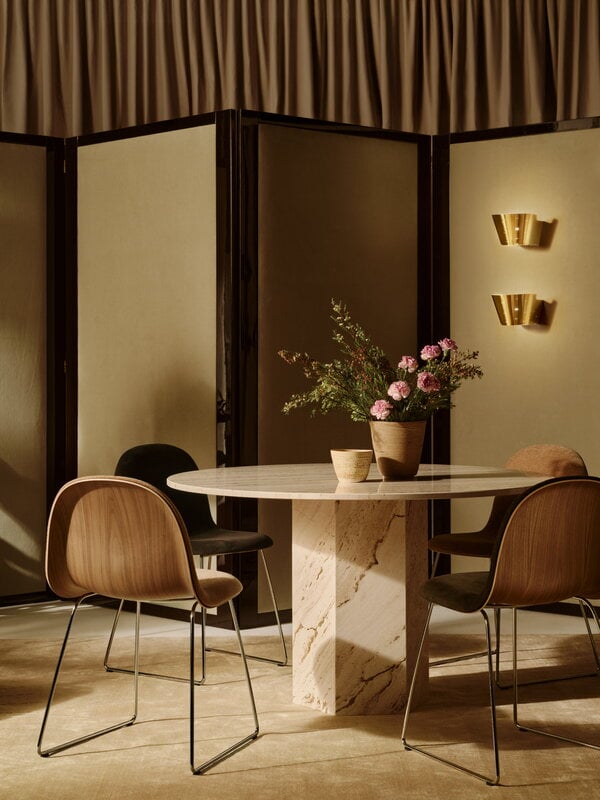 GUBI 3D dining chair, sledge base, stainless steel - walnut -Dedar Belsuede 132, decoration image