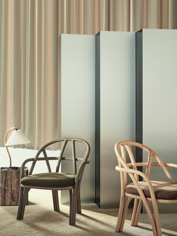 GUBI Fauteuil Bistra, rotin teinté olive - Fustagno 003, image décorative