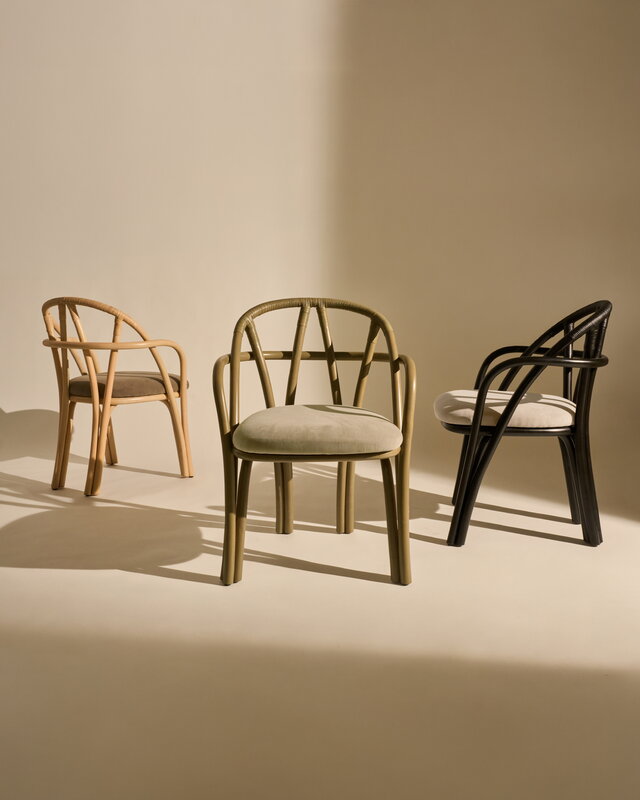 GUBI Bistra dining armchair, ebony painted rattan - Fustagno 001, decoration image