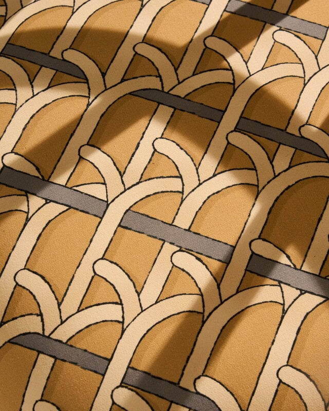 GUBI Sillón de comedor Bistra, ratán lacado natural - Reales Pattern 002, imagen de decoración