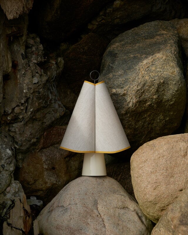 GUBI Hornbæk lámpara portátil, amarillo amapola, imagen de decoración